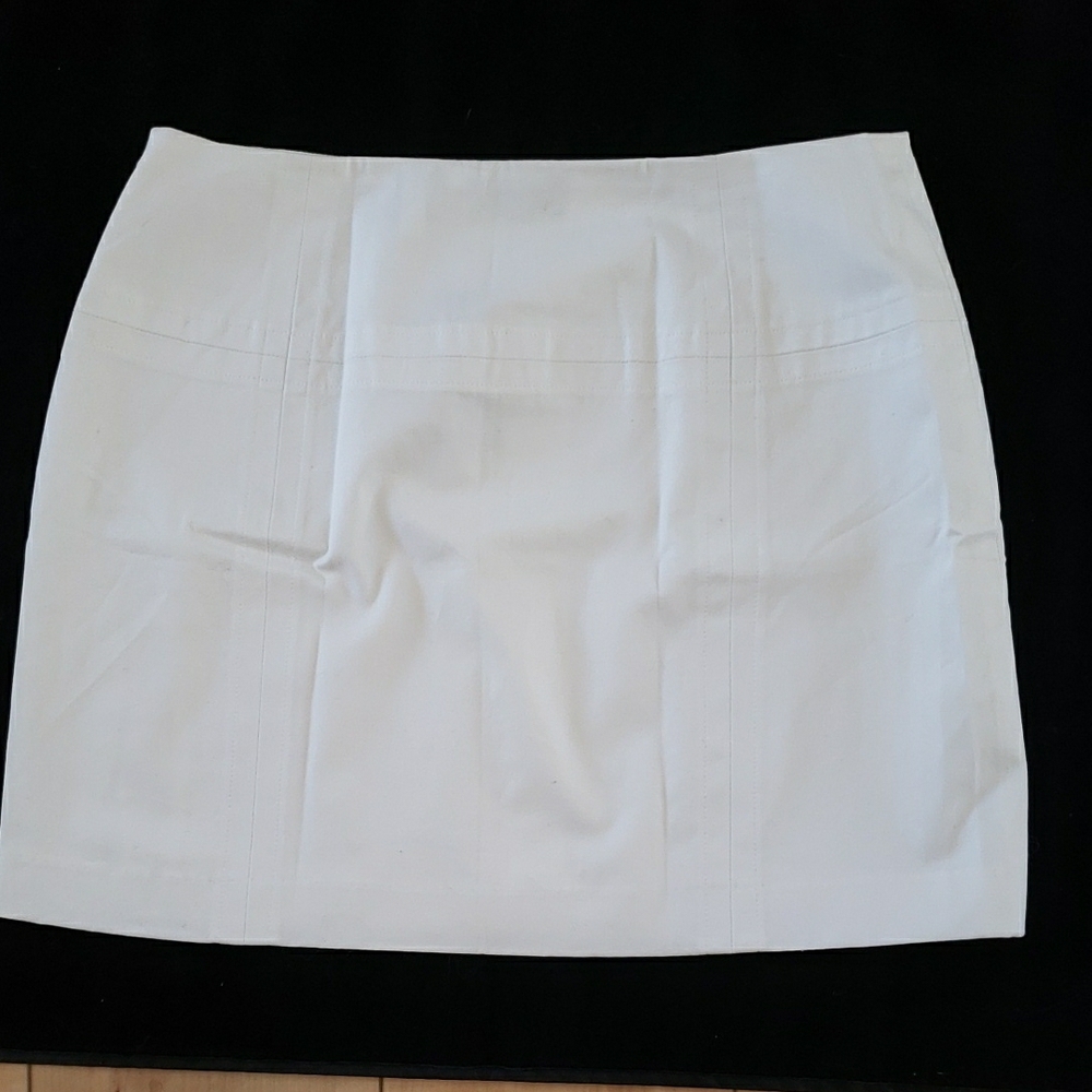 EXPRESS  STRETCH MINI SKIRT - White - Size 9/10